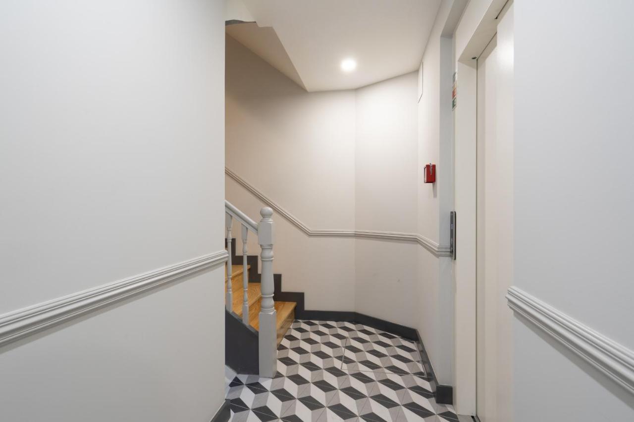 Host Wise - Enchanting Design Flat - Premium Location 포르투 외부 사진