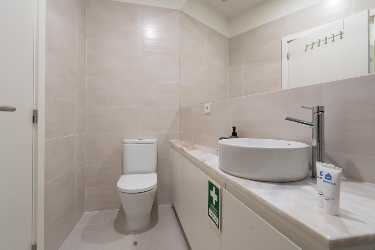 Host Wise - Enchanting Design Flat - Premium Location 포르투 외부 사진